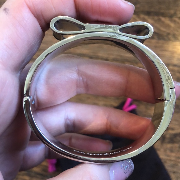 NWOT Kate Spade bow clamp bracelet - Picture 4 of 5